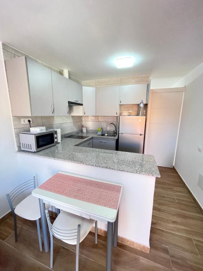 Apartamento Aleri คอร์ราเลโฮ ภายนอก รูปภาพ