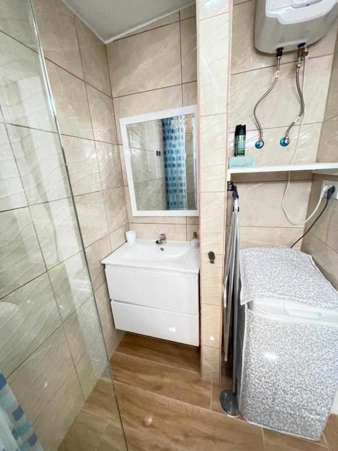 Apartamento Aleri คอร์ราเลโฮ ภายนอก รูปภาพ